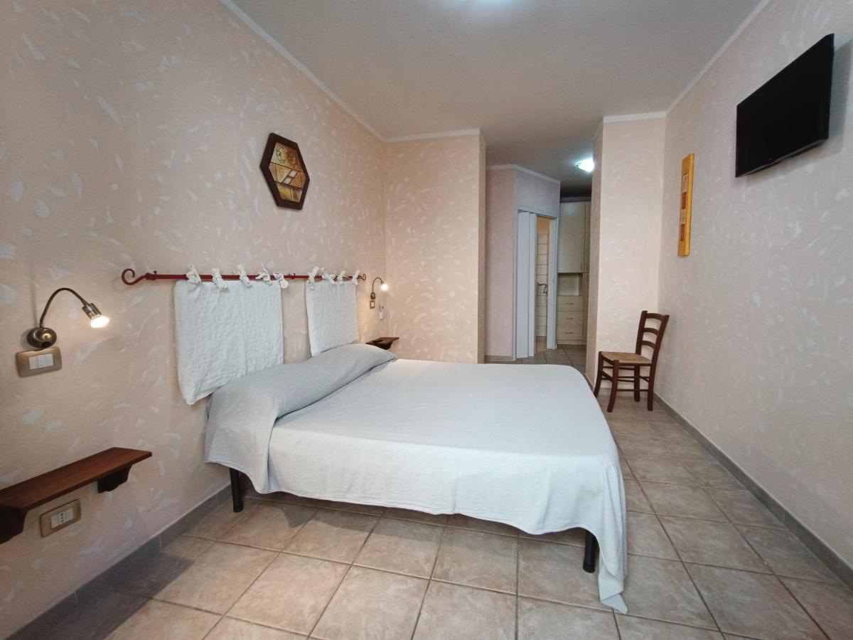 La Mezzanella Guesthouse Porto Torres Buitenkant foto