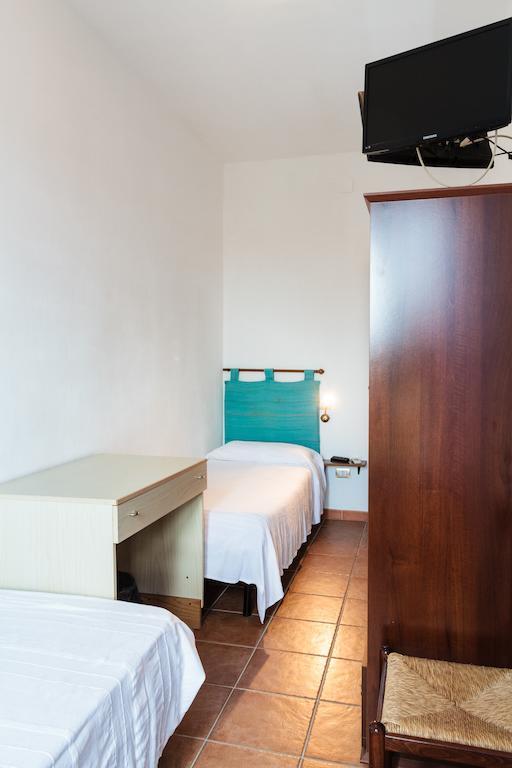 La Mezzanella Guesthouse Porto Torres Kamer foto