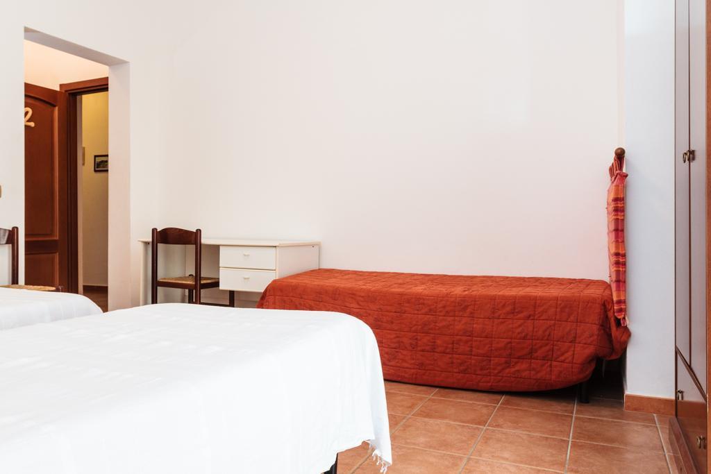 La Mezzanella Guesthouse Porto Torres Kamer foto